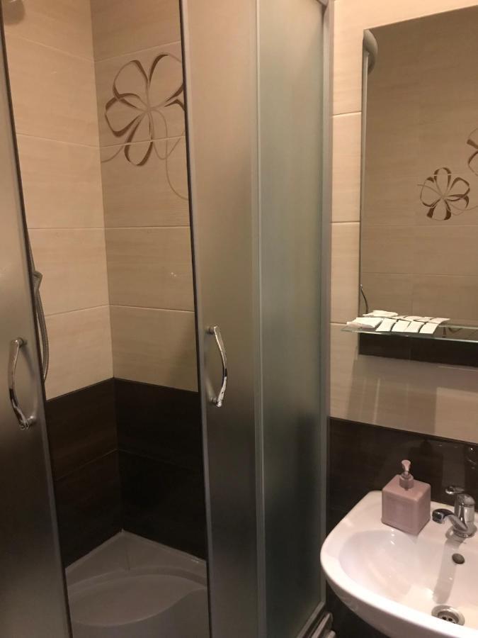 לבוב Hotel 18 מראה חיצוני תמונה